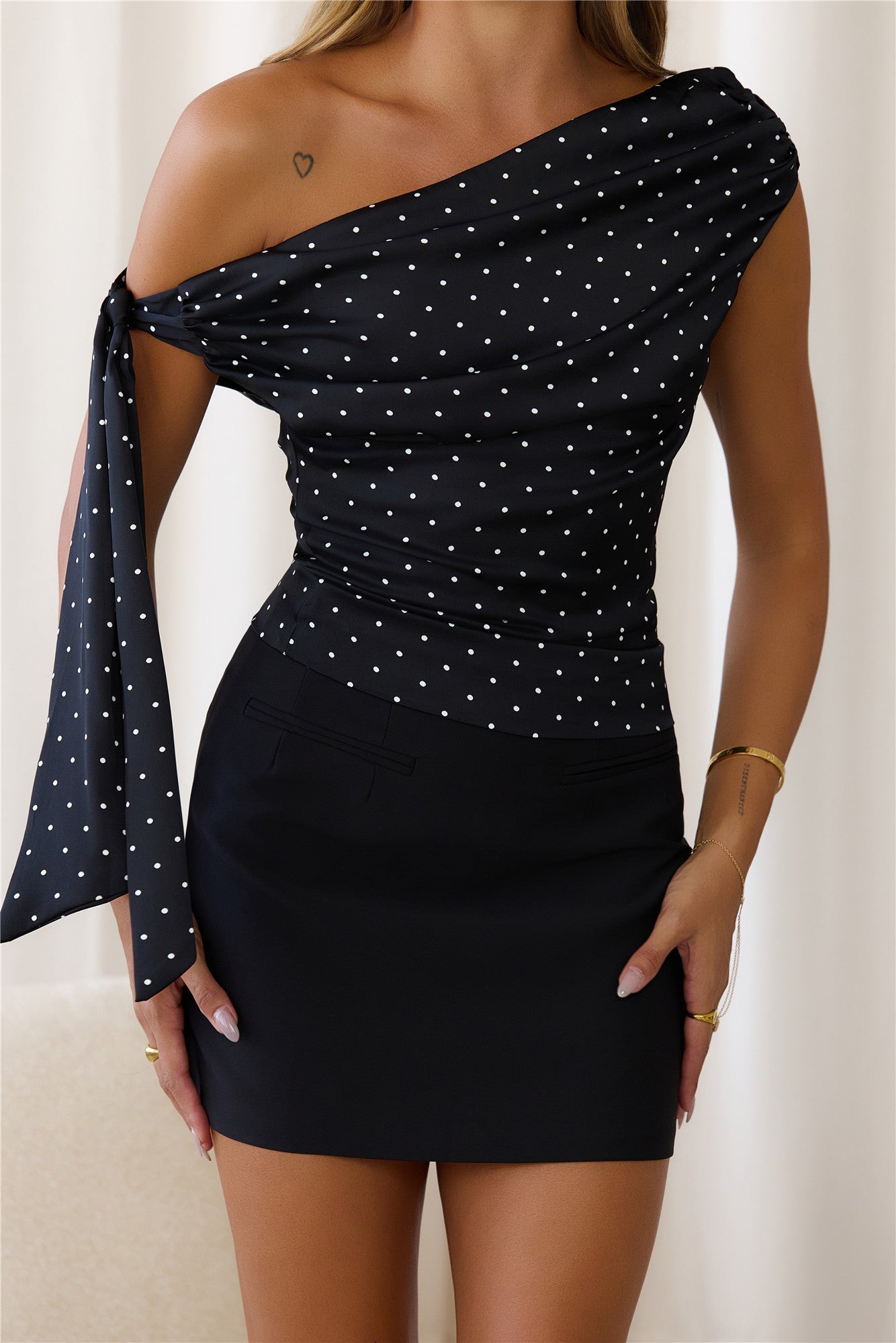 Chic Polka Dot One Shoulder Tie Top Black